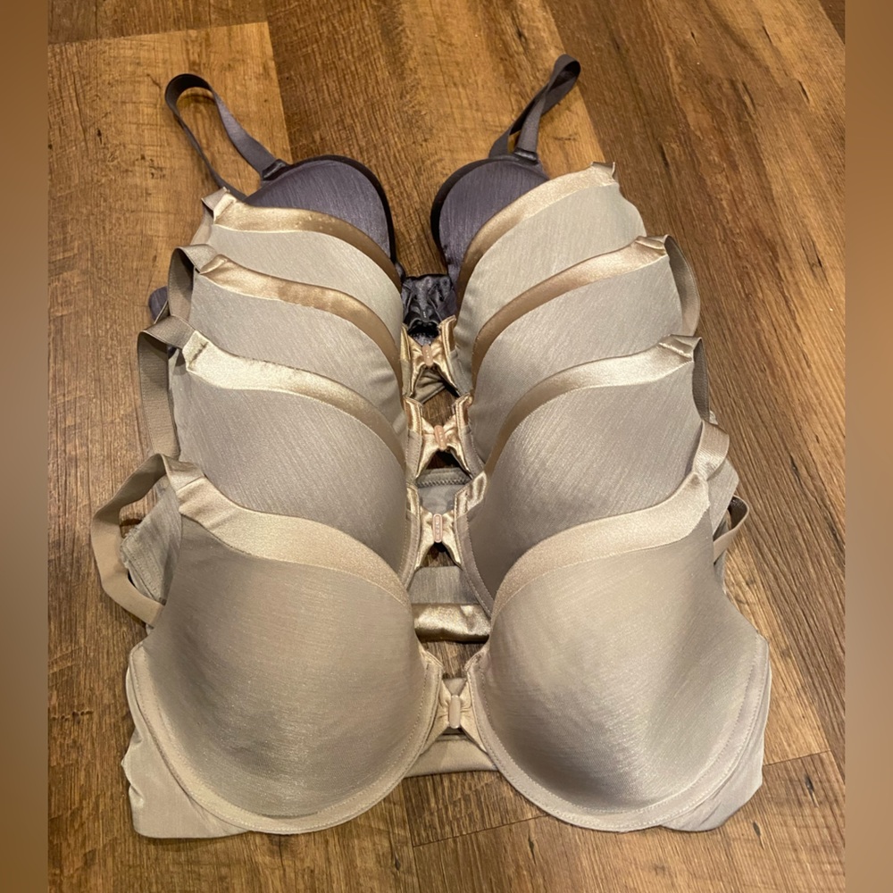 Vanity fair bra lot of 4